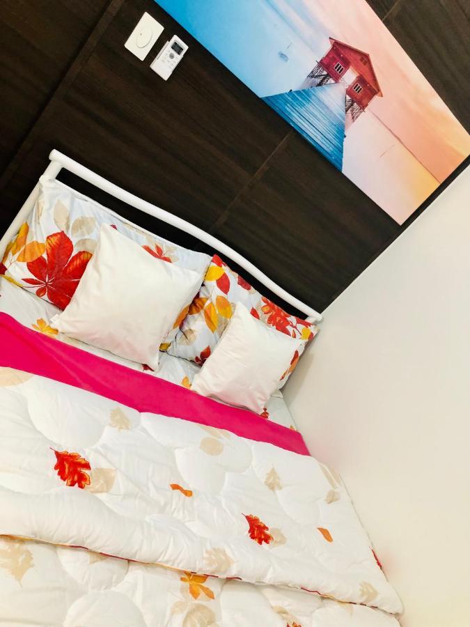 Air Residence 1Br With Balcony Free Netflix And Disney Plus Manila Eksteriør bilde