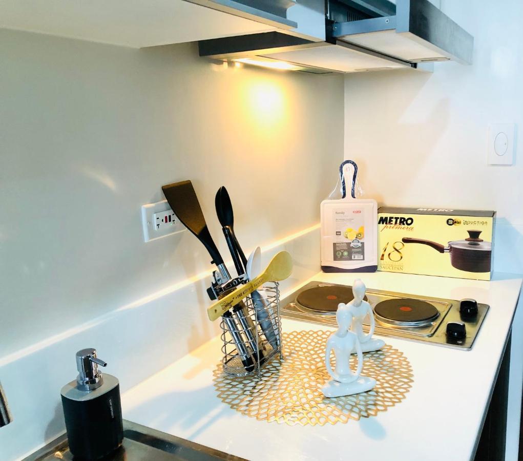 Air Residence 1Br With Balcony Free Netflix And Disney Plus Manila Eksteriør bilde